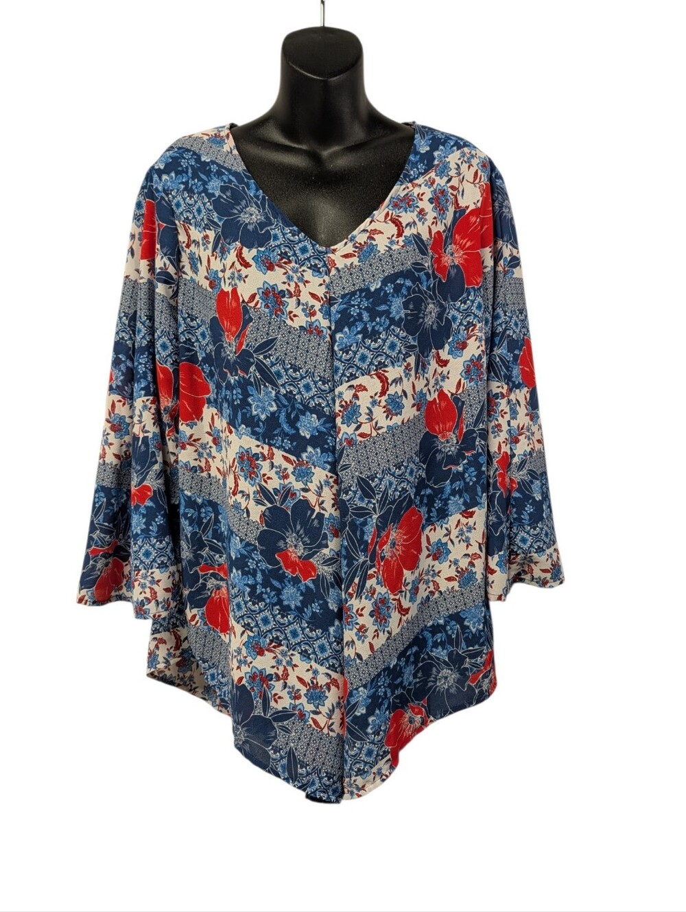Ruby Rd. Womens Floral Blouse 1X Blue Red White V-Neck 3/4 Sleeve Pullover